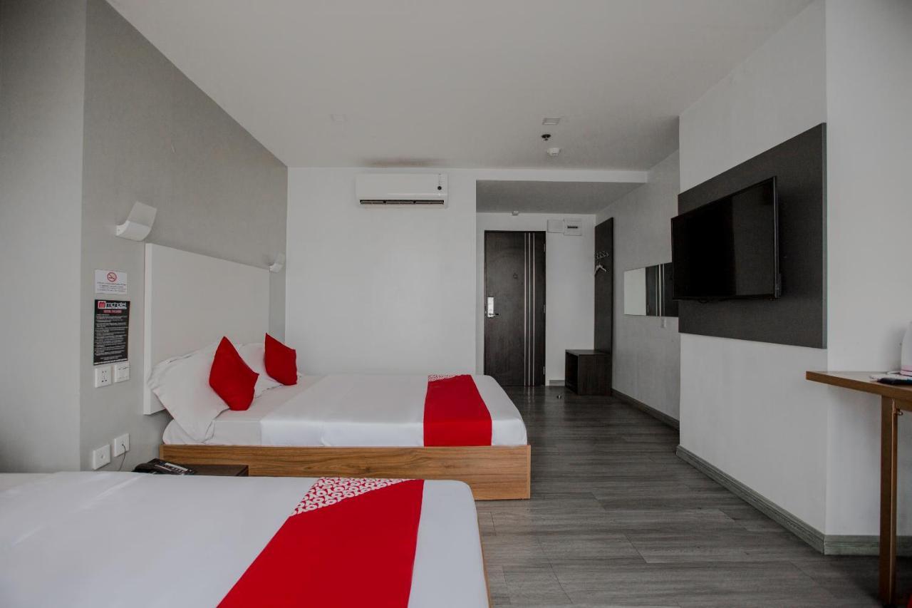Oyo 666 Mc Hotel Fairview Quezon City Exteriér fotografie