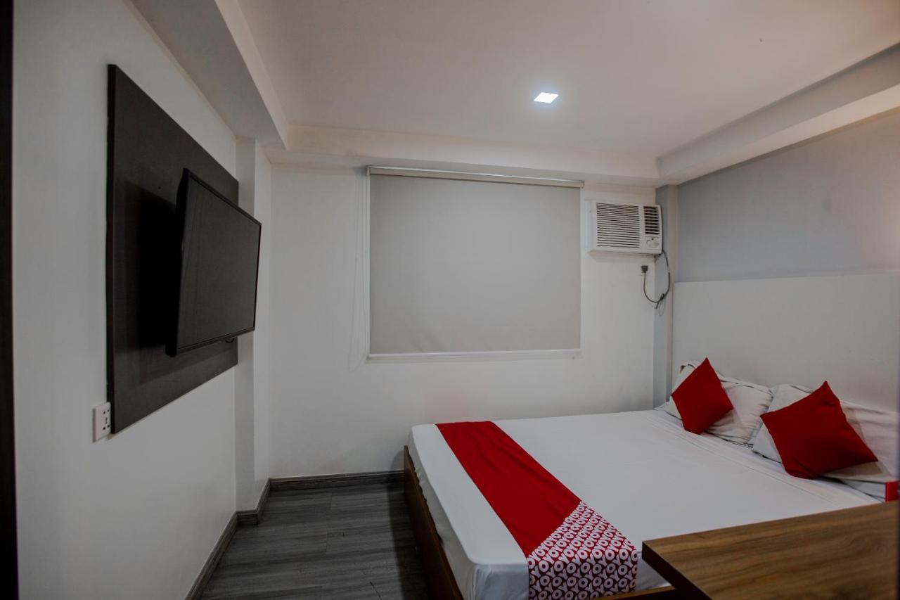 Oyo 666 Mc Hotel Fairview Quezon City Exteriér fotografie