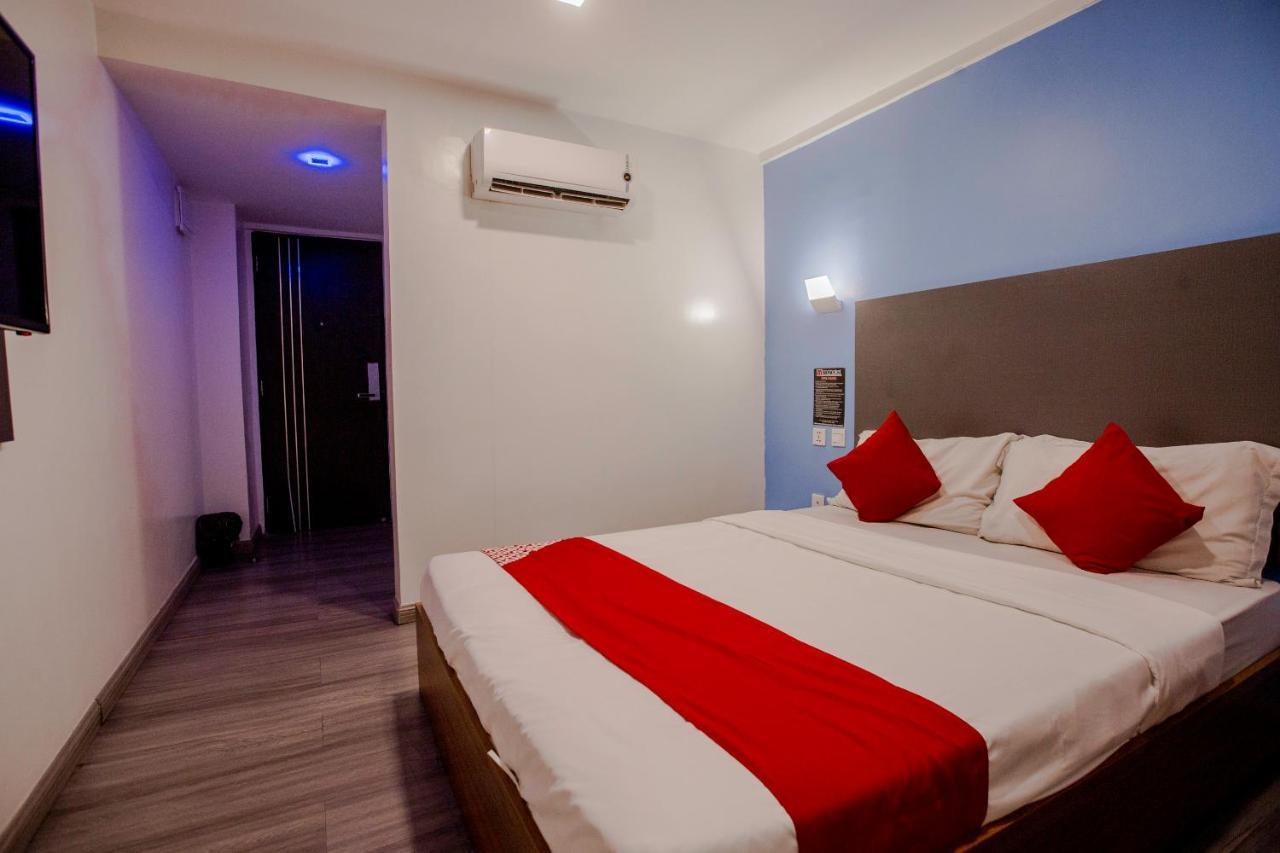 Oyo 666 Mc Hotel Fairview Quezon City Exteriér fotografie