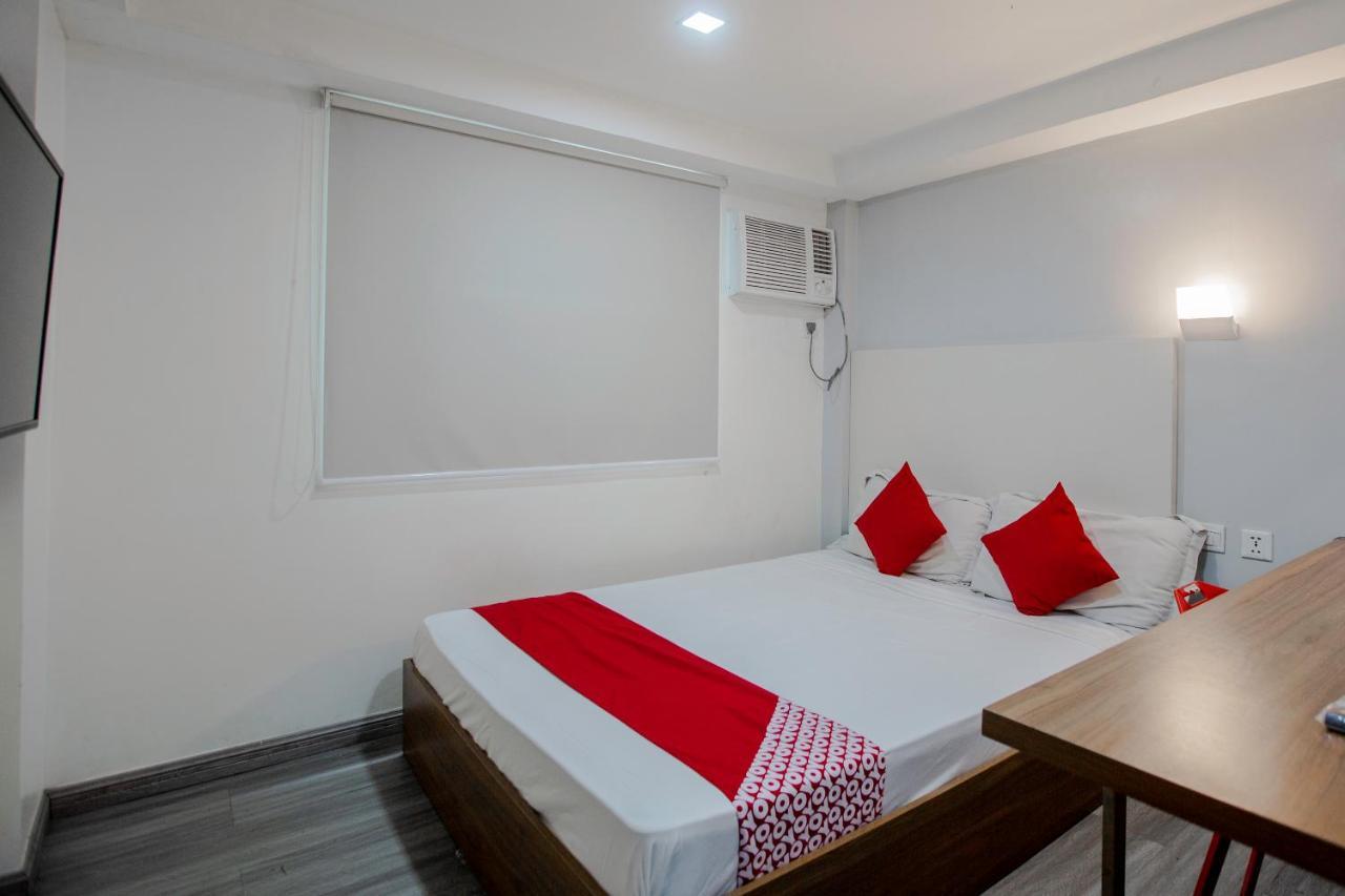 Oyo 666 Mc Hotel Fairview Quezon City Exteriér fotografie
