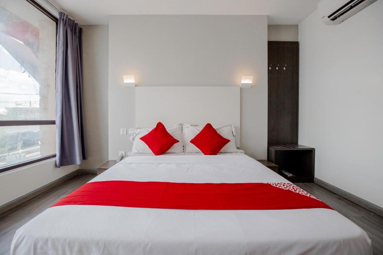 Oyo 666 Mc Hotel Fairview Quezon City Exteriér fotografie