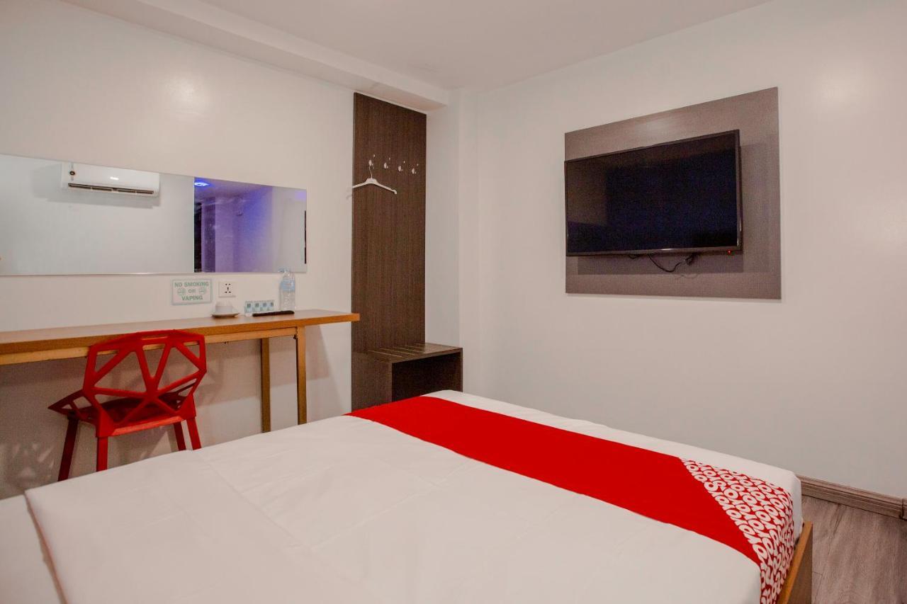 Oyo 666 Mc Hotel Fairview Quezon City Exteriér fotografie