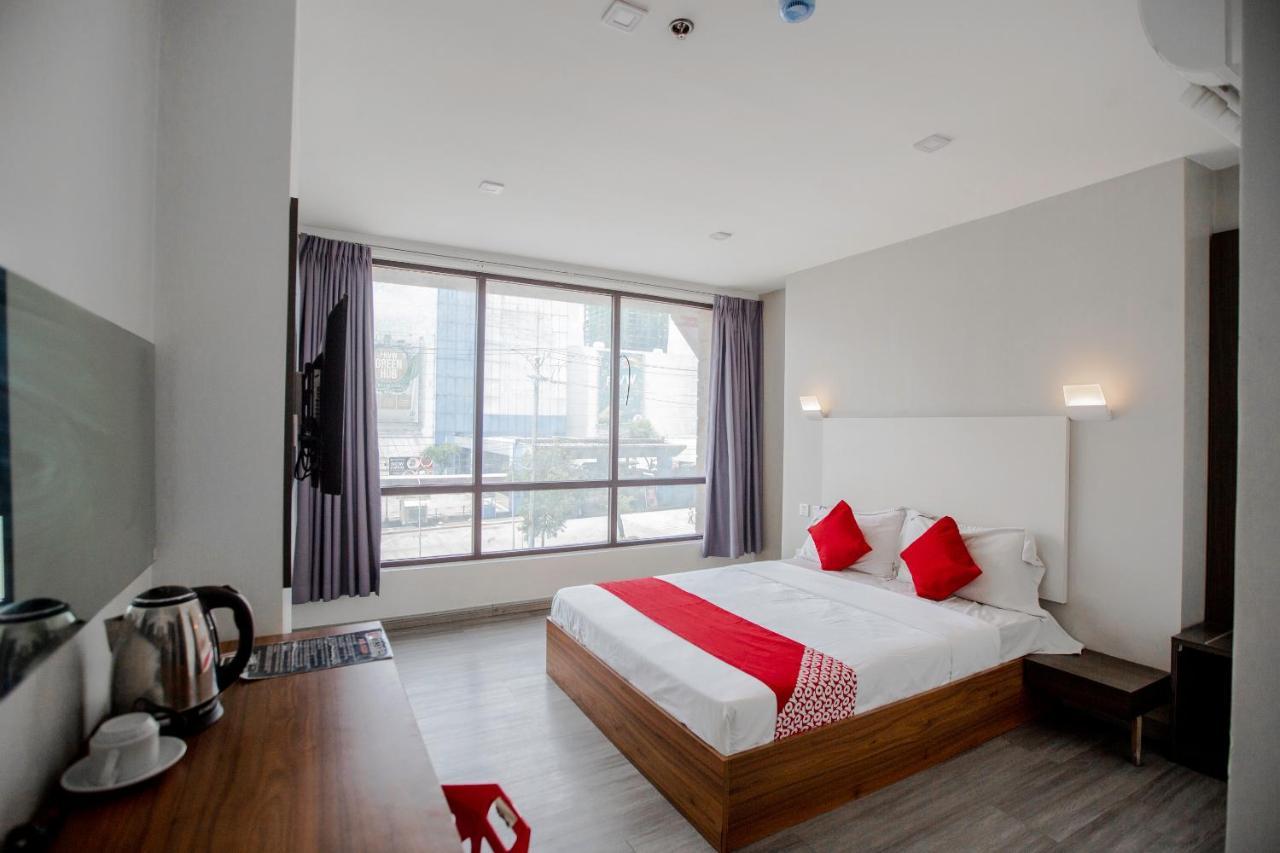 Oyo 666 Mc Hotel Fairview Quezon City Exteriér fotografie