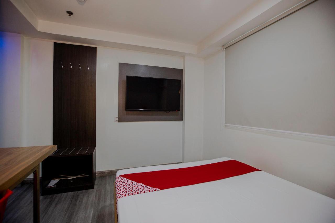 Oyo 666 Mc Hotel Fairview Quezon City Exteriér fotografie