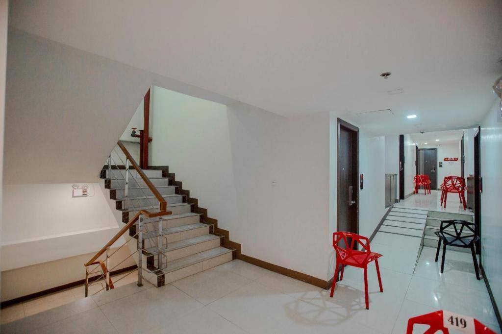 Oyo 666 Mc Hotel Fairview Quezon City Exteriér fotografie